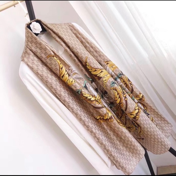 Scarf - Picture 2 of 3